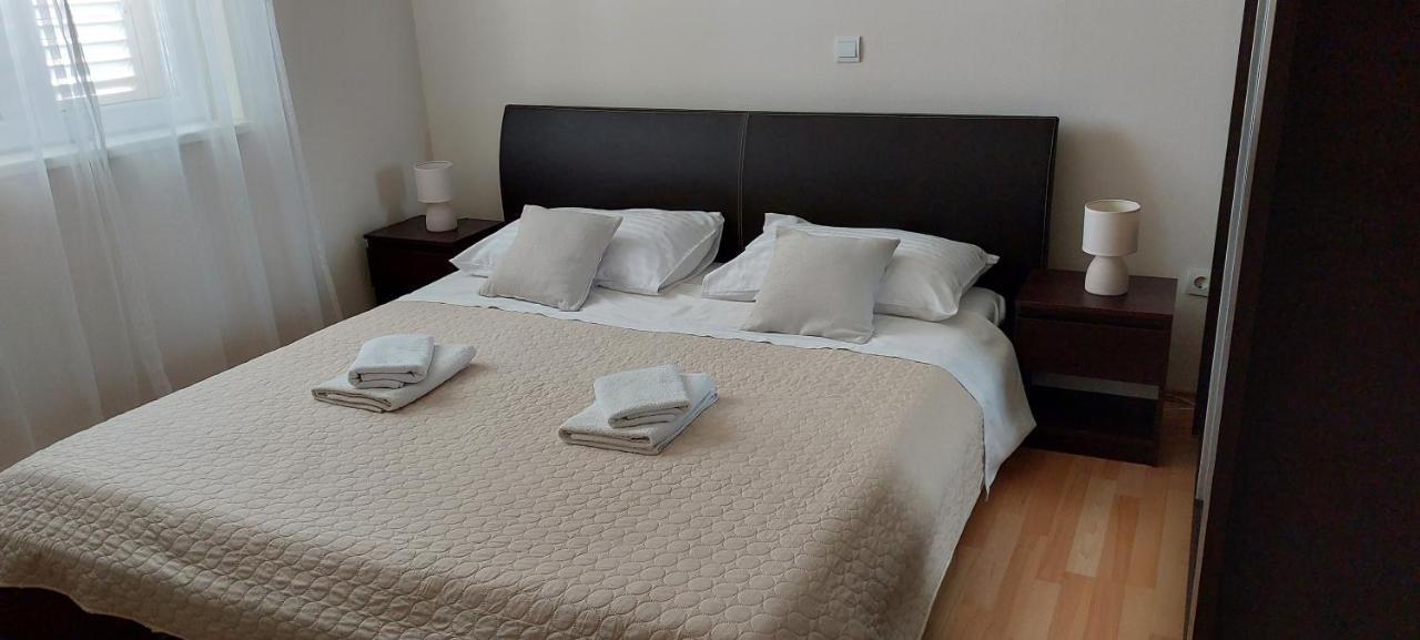 Apartment Anamaria Шибеник Екстер'єр фото